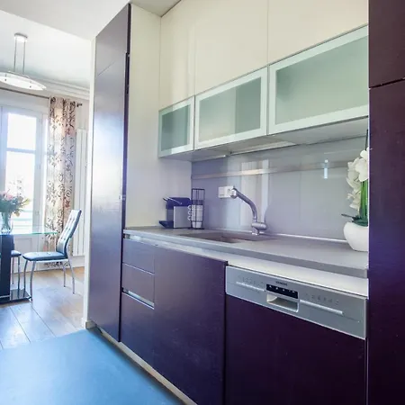 Victor Hugo - Modern And Sunny, Terrace, 2 Baths Apartment *