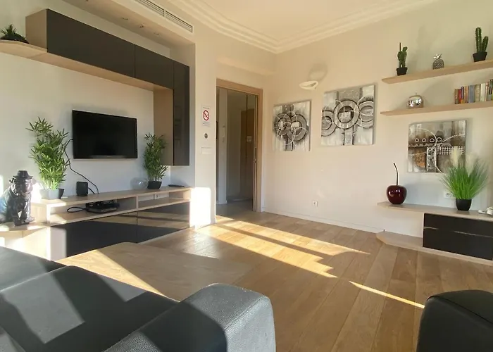 Апартаменты Victor Hugo - Modern And Sunny, Terrace, 2 Baths